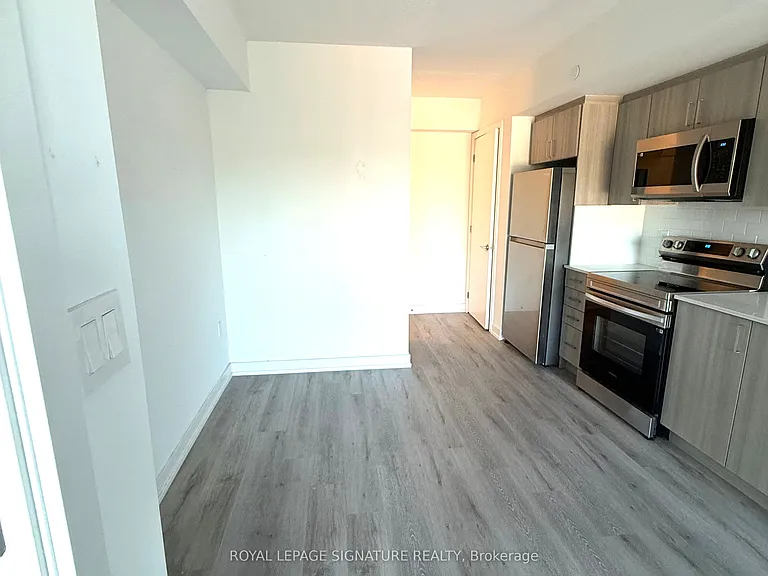 556 Marlee Ave #321 — Photo 2