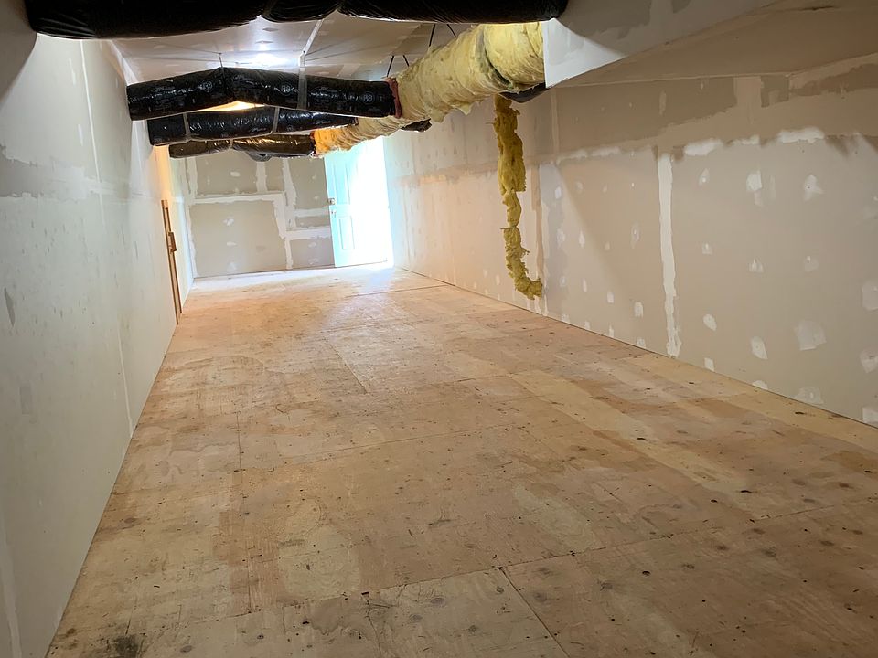 1st image of 13412 Emerald Dr NW
