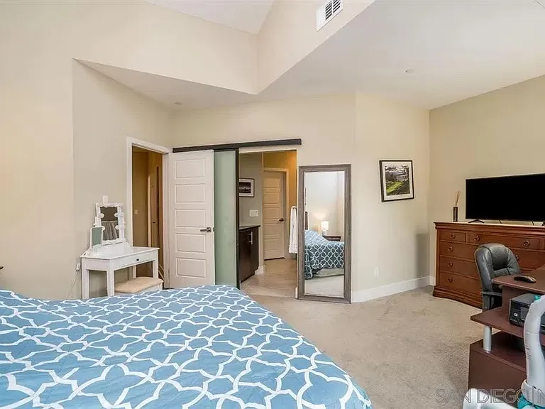 7837 Modern Oasis Dr — Photo 12