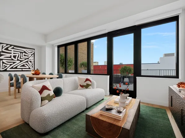 11 Ocean Parkway 1118 image 2 of 13