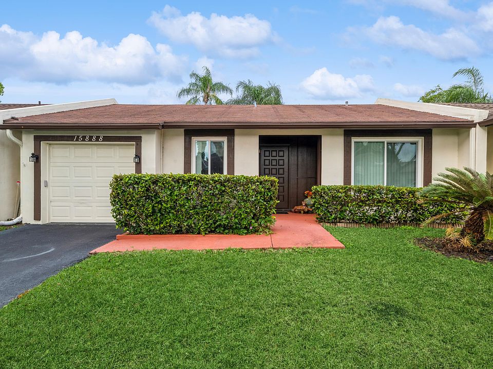 1st image of 15888 Laurel Oak Circle
