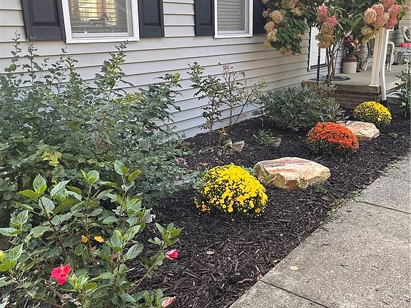 2nd image of 7743 Beach Rd