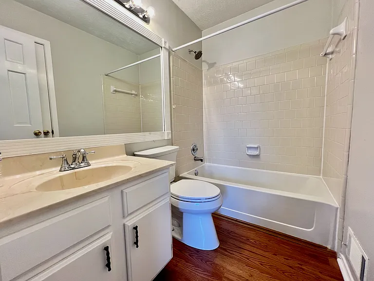 604 Wedgewood Way — Photo 15
