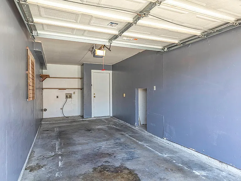 2617 Isbella Dr — Photo 27