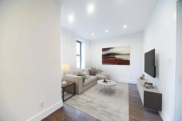 Rented by Platinum Properties | media 23