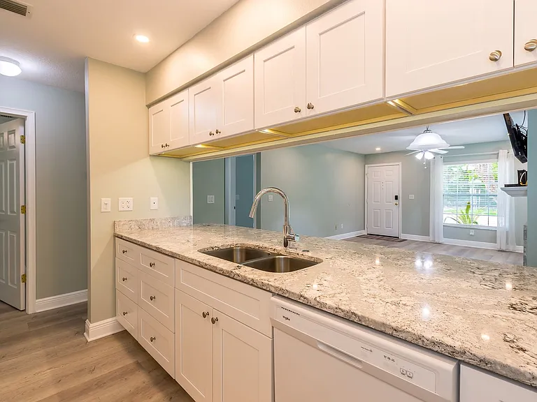 355 23rd Ave SW — Photo 15
