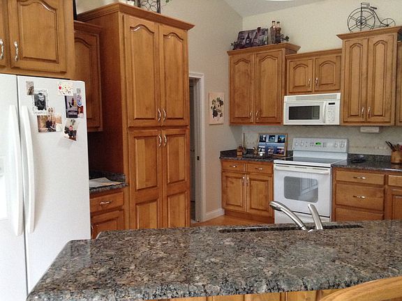 5th image of 18 Thames Ct