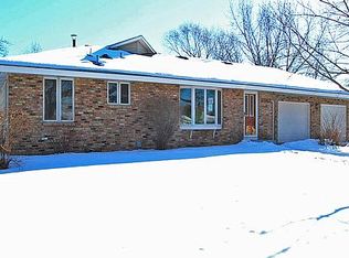 8563 Hyde Ave S, Cottage Grove, MN 55016