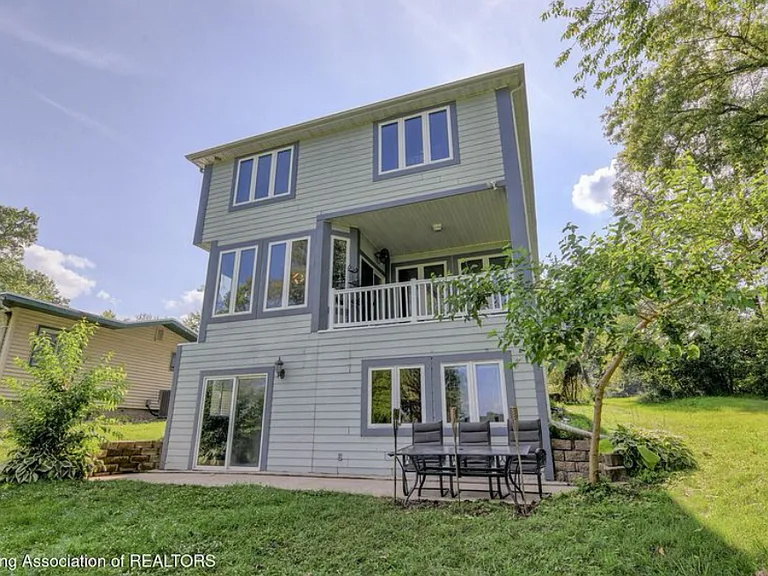 15507 Outer Dr — Photo 3
