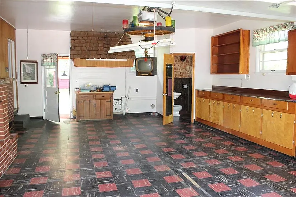 3 bed, 2.5 bath, 1378 sqft, $1,500 — Photo 4