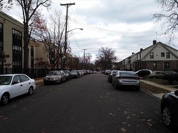 4th image of 17234 82nd Ave