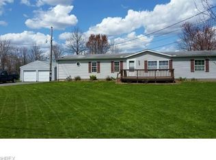 337 Housel Craft Rd, Cortland, OH 44410