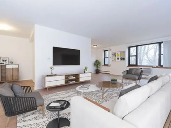 35 Stewart Pl APT 205, Mount Kisco, NY 10549