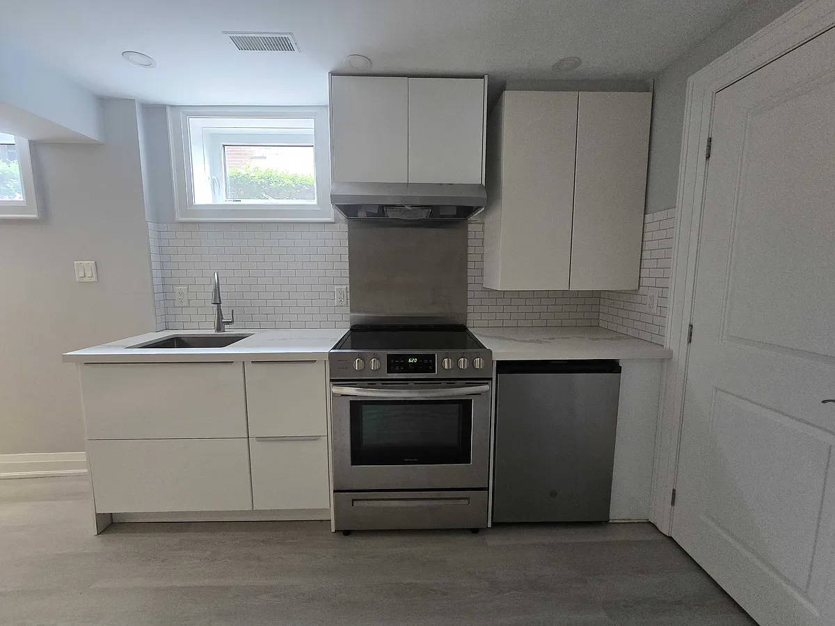 Building Photo - 66 Greenfield Dr #1