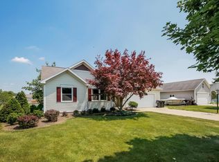 8976 Cedarview Ave, Jenison, MI 49428