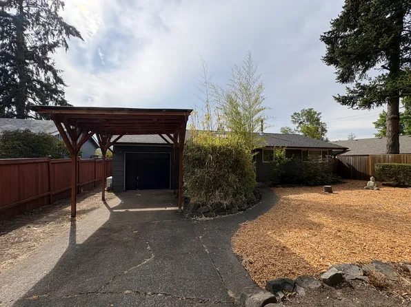 3230 Onyx St, Eugene, OR 97405