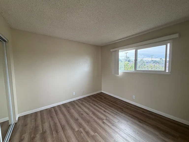 1675 Chapel Dr — Photo 12
