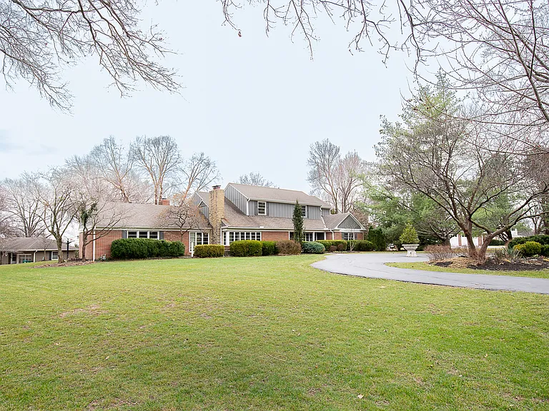 9201 High Dr — Photo 44