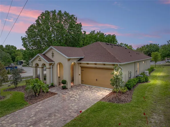 14198 Thoroughbred Dr, Dade City, FL 33525