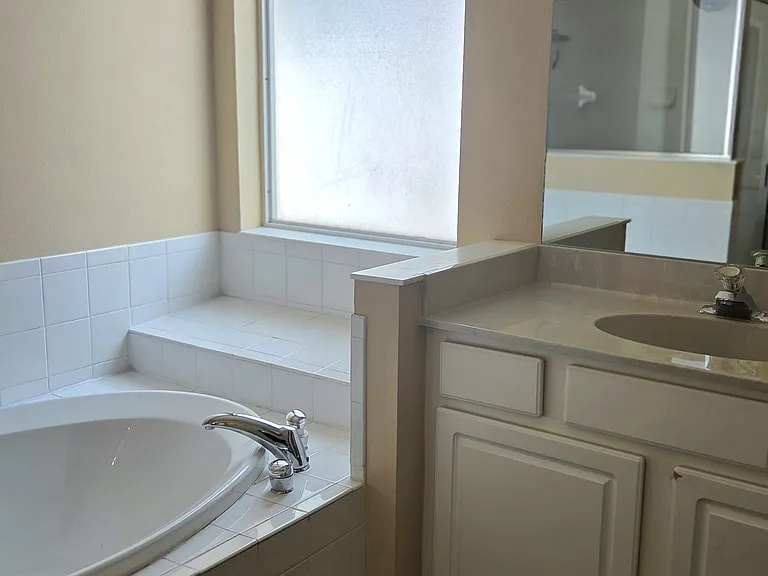 1712 Mellon Way — Photo 14