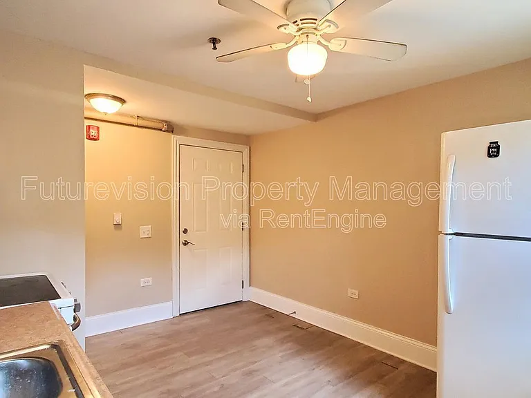 112 N Center St #8 — Photo 3