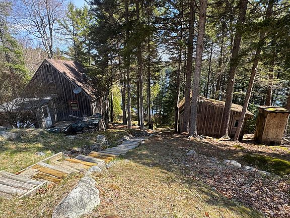 4th image of 279 Carry Ridge Road