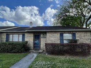 1195 Park Meadow Dr, Beaumont, TX 77706