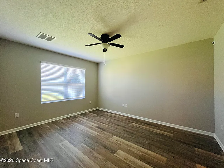 420 Sorrento Dr — Photo 9