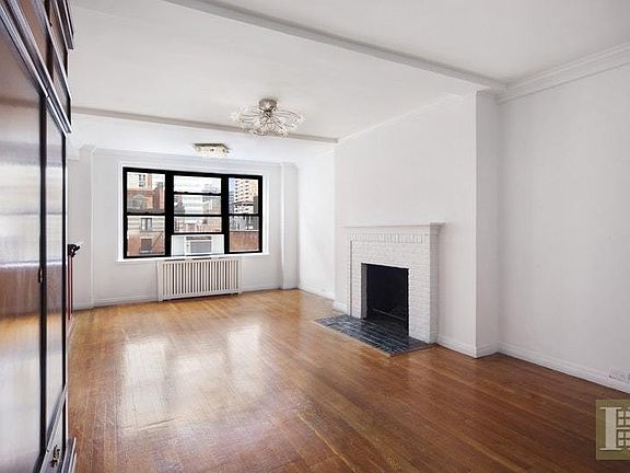 2nd image of 140 E 28th St APT 8K