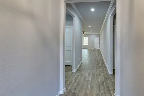 2205 Beaumont St — Photo 1