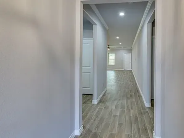 2205 Beaumont St, Grand Prairie, TX 75051