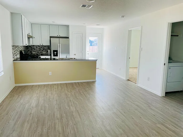 5847 Coahulia Rdg — Photo 3