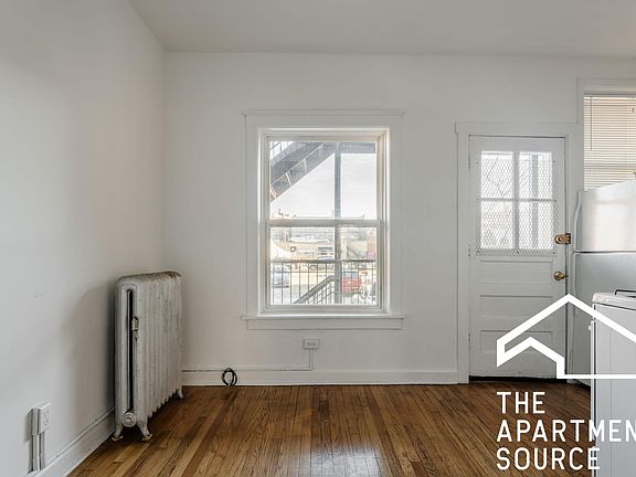 2nd image of 2661 N Spaulding Ave #222