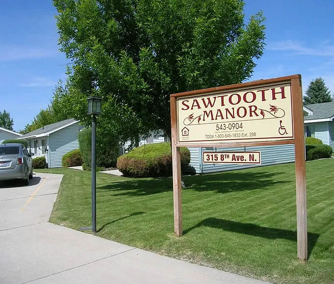 Sawtooth Manor