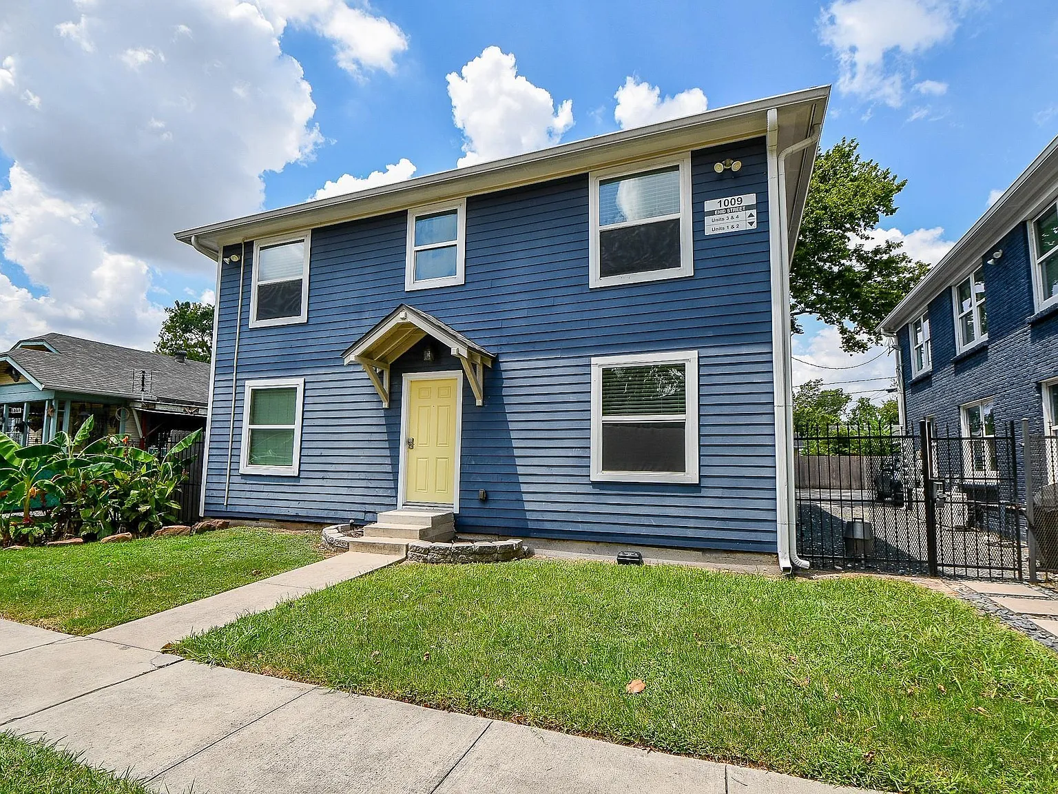 1009 Enid St — Photo 1
