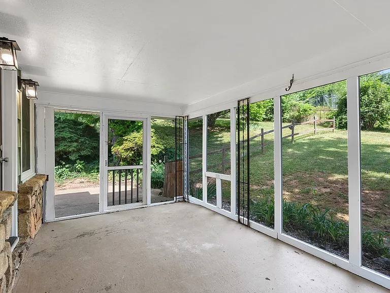128 Mount Carmel Rd #A — Photo 24