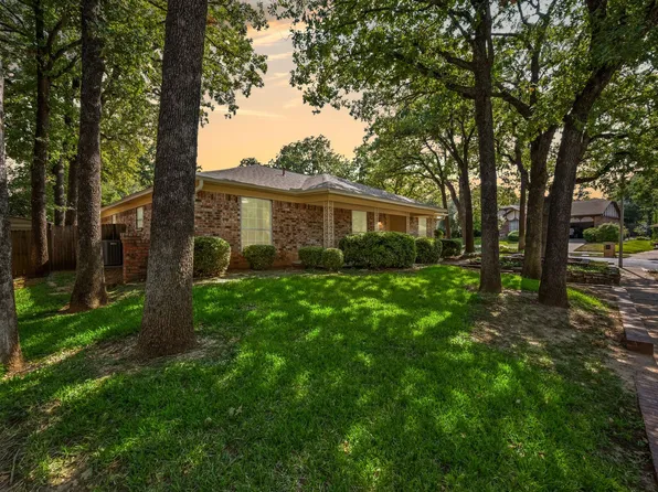 3000 Willow Ln, Bedford, TX 76021