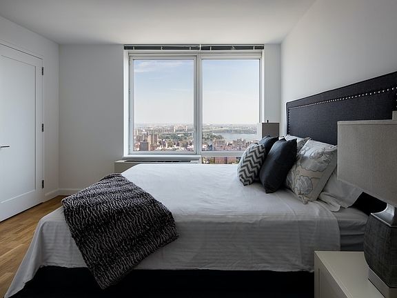 5th image of 1214 5th Ave APT 46F