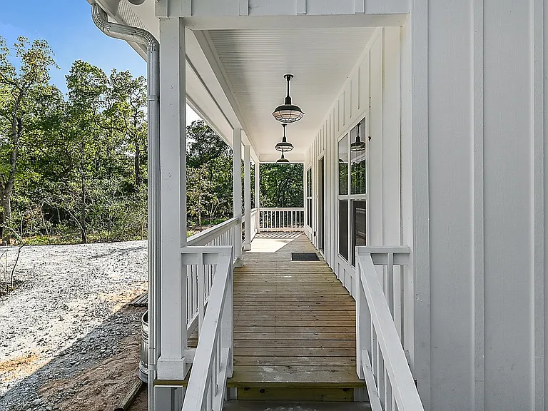 311 Sweet Pea Ln — Photo 2