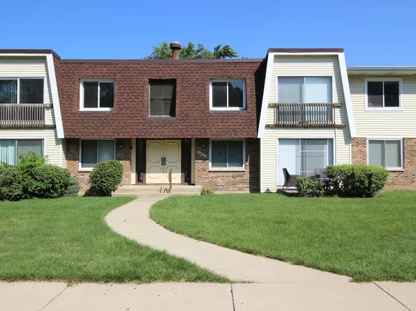 3018 Roberts Dr, Woodridge, IL