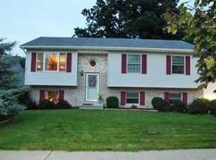 760 Commodore Ct, Porter, IN 46304