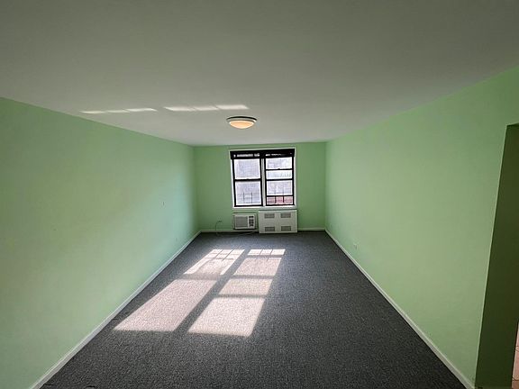 2nd image of 3177 Emmons Ave #6