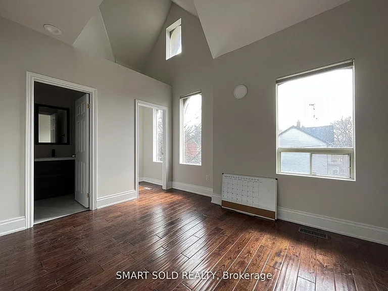 42 Amelia St — Photo 12