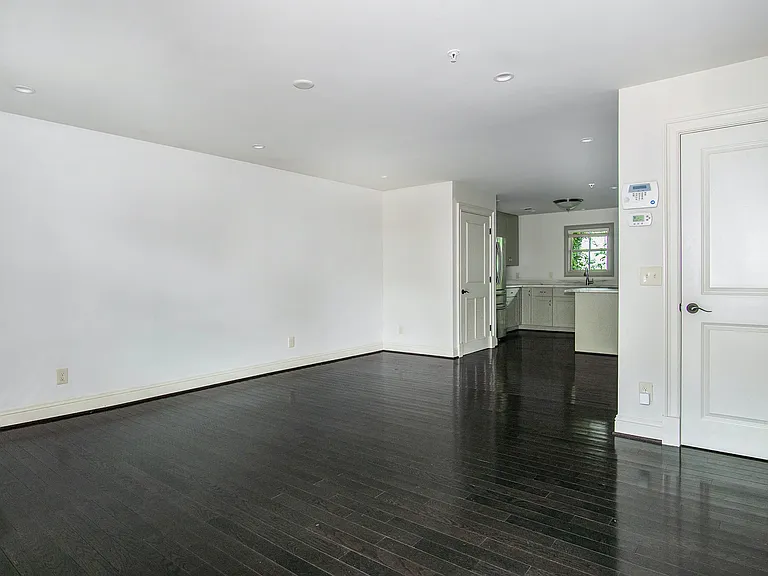 Ivory House — Photo 18