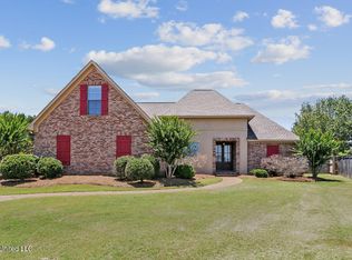 802 Ridge Ct, Madison, MS 39110