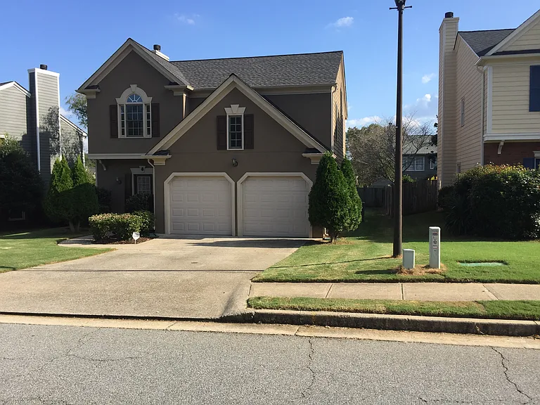 6075 Pattingham Dr — Photo 61