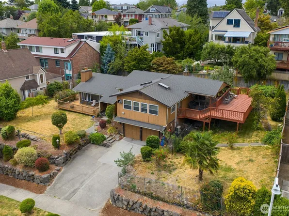 215 31st Avenue, Seattle, WA 98122