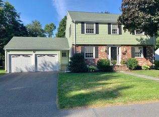 54 Mackintosh Ave, Needham, MA 02492