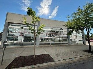 2nd image of 6017-59 N Western Ave