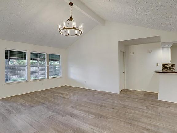 4th image of 2915 Ocean Way